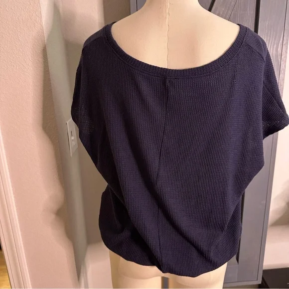 Express Navy Blue Women's Top. Size Medium - Picture 4 of 5